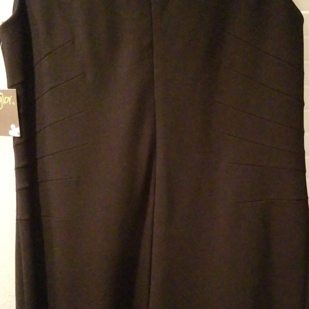 Dress - Picture 8 of 8